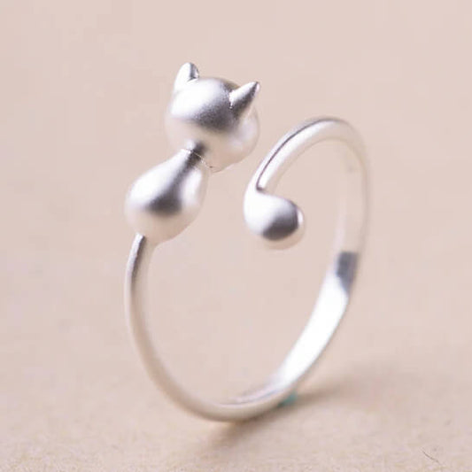 Long Tail Cat Ring