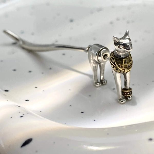 Load image into Gallery viewer, Pharaoh Cat Earring (1 Pc)
