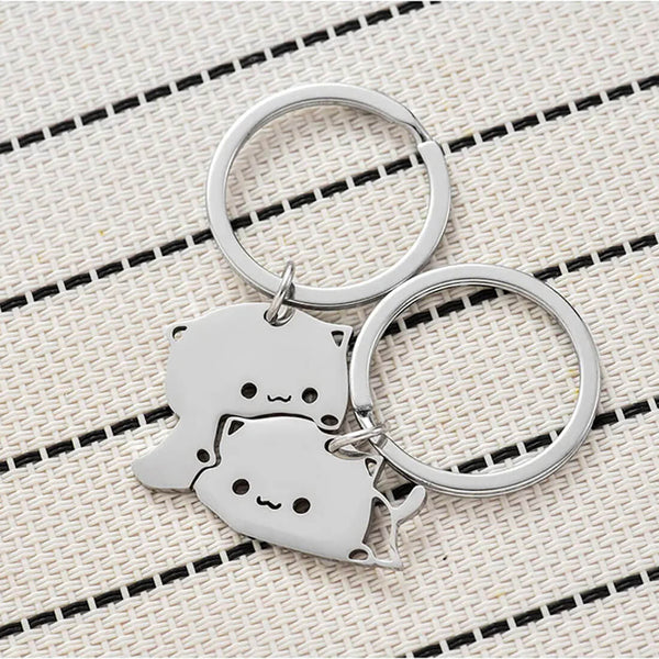 Load image into Gallery viewer, Cuddling Cats Keychain
