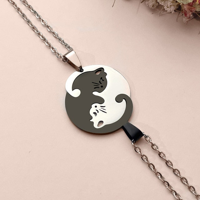 Yin Yang Cat Necklace Round Black